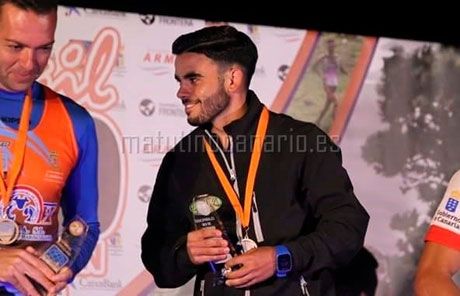 Álvaro Escuela, en lo más alto del podio en El Hierro, categoría Junior