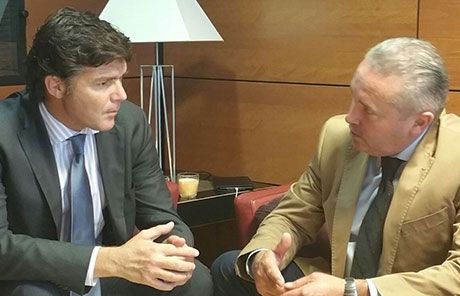 Javier Trujillo: “el Gobierno no se toma en serio los servicios en el puerto de Playa de Santiago”