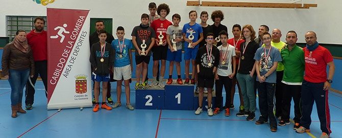 Finales de fútbol sala y cross en los Juegos Escolares