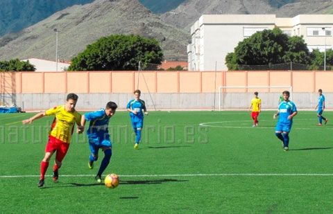 2-2 El Gomera Juvenil suma un punto jugando un mal partido
