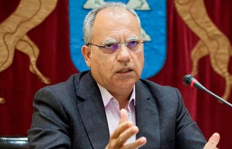 Curbelo muestra su preocupación ante las continuas cancelaciones en el Aeropuerto de La Gomera