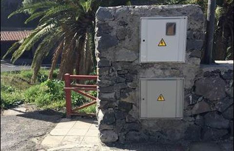 El Ayuntamiento restablece el suministro eléctrico del Centro Social de Alojera