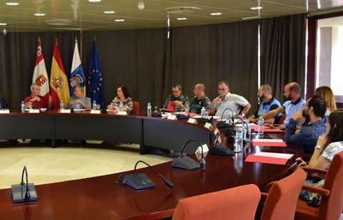La Gomera celebra una mesa de trabajo sobre el maltrato y el abandono animal