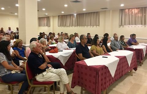 La Gomera celebra la primera jornada informativa sobre las viviendas de alquiler vacacional