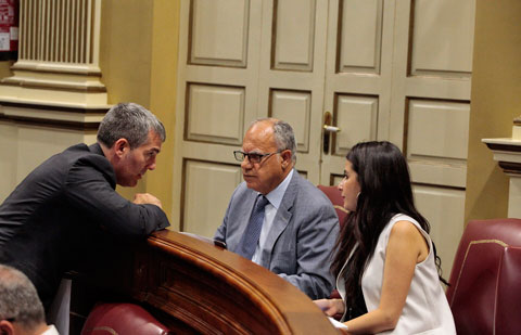 Curbelo lamenta que se utilicen los Presupuestos “como instrumento para sacar a pasear el pleito insular”
