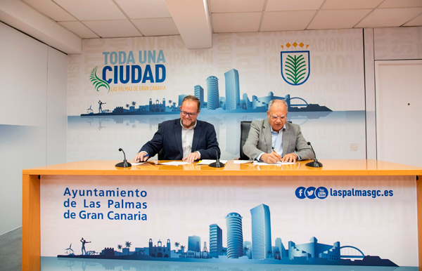 Facilitan la movilidad gratuita de estudiantes gomeros en la capital grancanaria