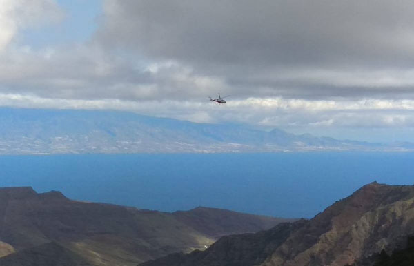 Helicóptero del GES rescata a un senderista herido tras sufrir una caída en La Gomera