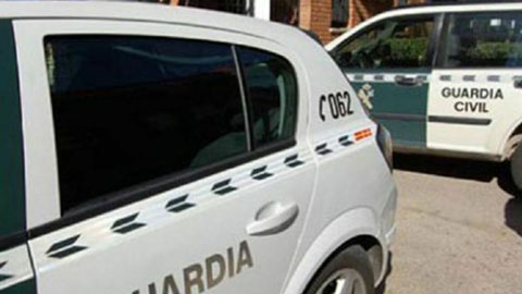 Investigan a una trabajadora del aeropuerto Reina Sofía por sustraer más de 800 euros en efectivo