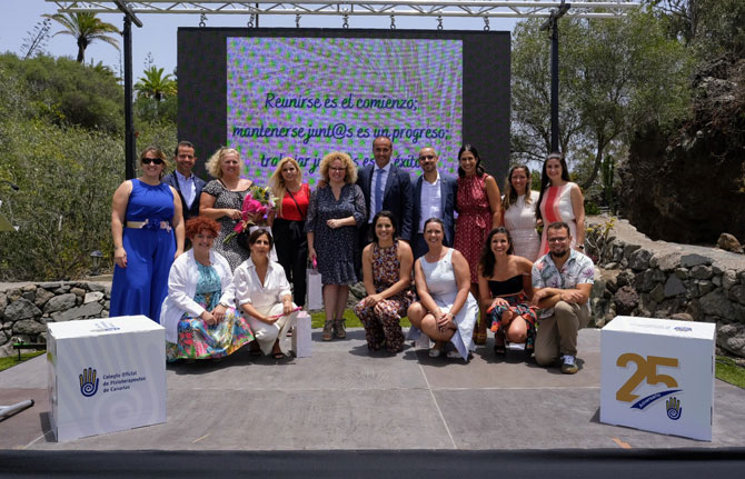 Más de 200 fisioterapeutas se reúnen para conmemorar el 25 aniversario del Colegio Oficial