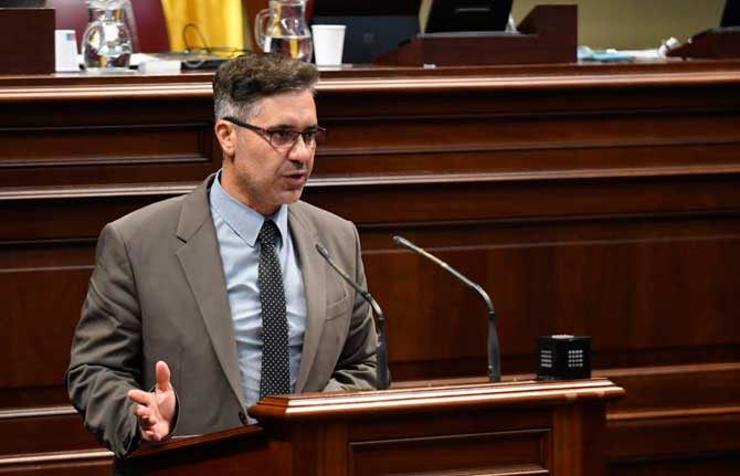 Ramos pide que se agilice la concesión de ayudas para aliviar la situación del sector ganadero canario