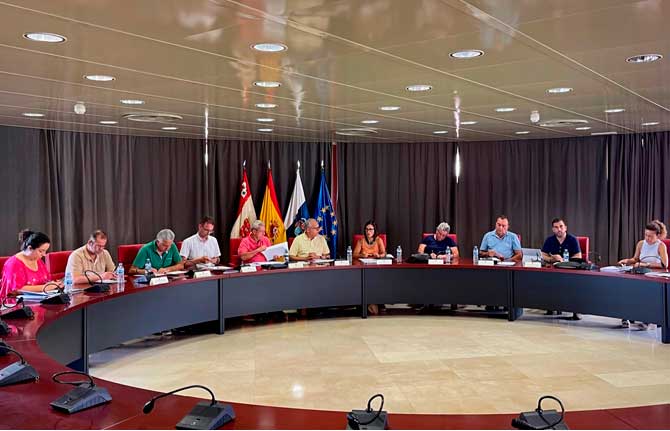 Cabildo y ayuntamientos coordinan medidas para afrontar la emergencia hídrica