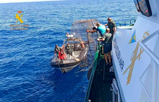 La Guardia Civil incauta una nasa de gran tamaño en la Isla de la Palma