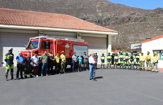 La Gomera intensifica el operativo para la extinción de incendios con más de 200 efectivos