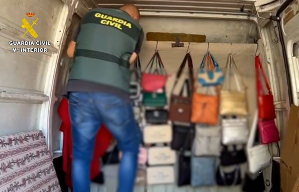 Intervenidos 58.000 artículos falsificados valorados en 22 millones de euros en Tenerife