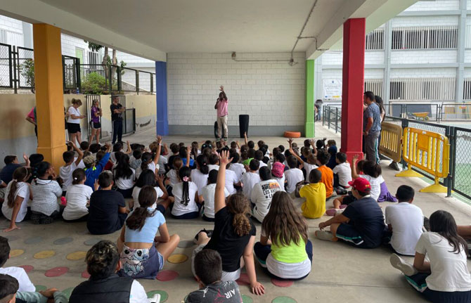 Educación condecora a diez centros con los Distintivos de Excelencia 2023/24 por sus proyectos innovadores