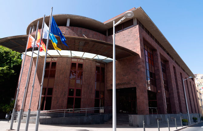 El Cabildo conmemora el Día Internacional del Orgullo LGBTIQ+ con la lectura de un manifiesto
