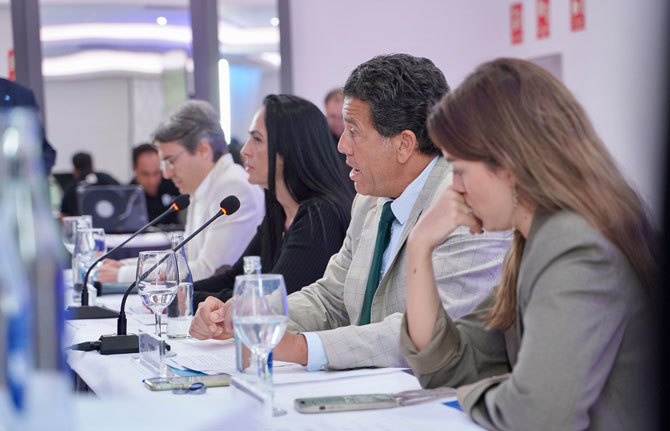 El CEST exige afrontar la simplificación de “la maraña de leyes y normas que lastran la actividad empresarial y el desarrollo social”
