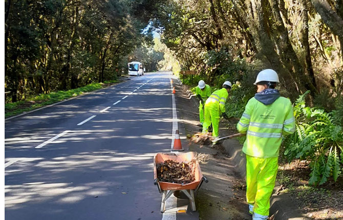 El Cabildo intensifica el operativo de mantenimiento y conservación de carreteras de cara al verano