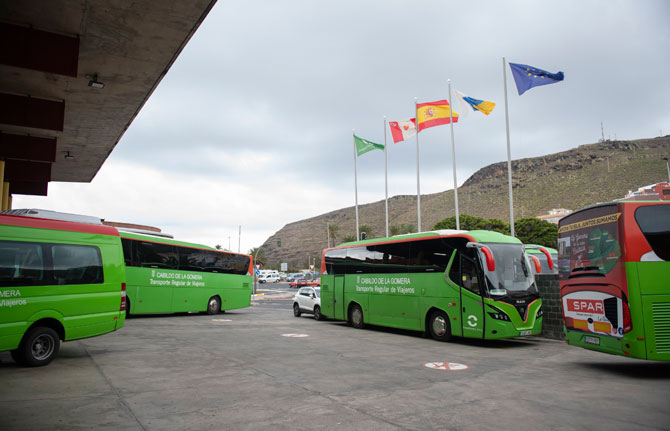 GuaguaGomera prepara la renovación de su flota con la incorporación de una docena de nuevos vehículos