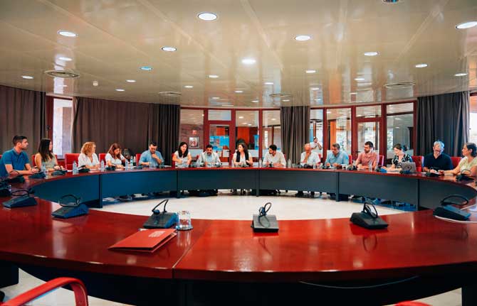 Cabildo y ayuntamientos coordinan actuaciones de eliminación de la caña común en los barrancos de Hermigua y Valle Gran Rey