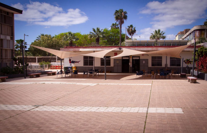 Educación impulsa el emprendimiento del alumnado de FP permitiéndole gestionar cafeterías escolares