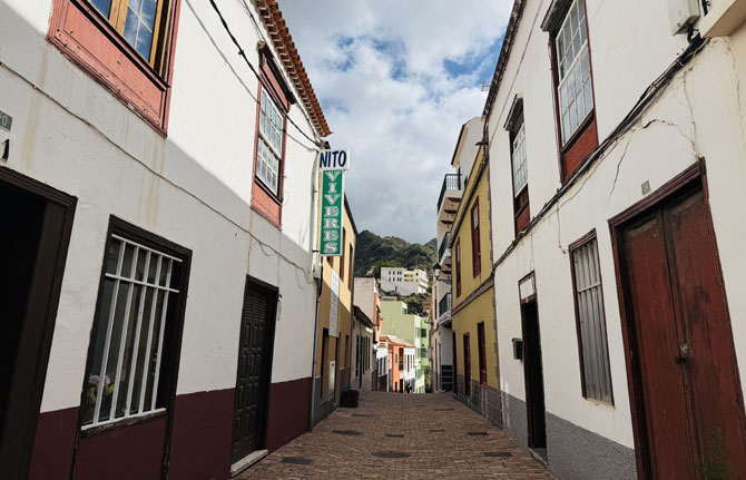 Vallehermoso adjudica los primeros lotes del proyecto de rehabilitación del Casco Histórico por 800.000 euros